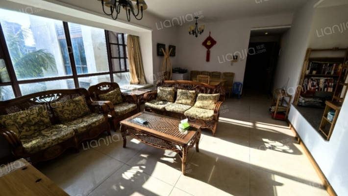 蔚蓝海岸二手房实景图