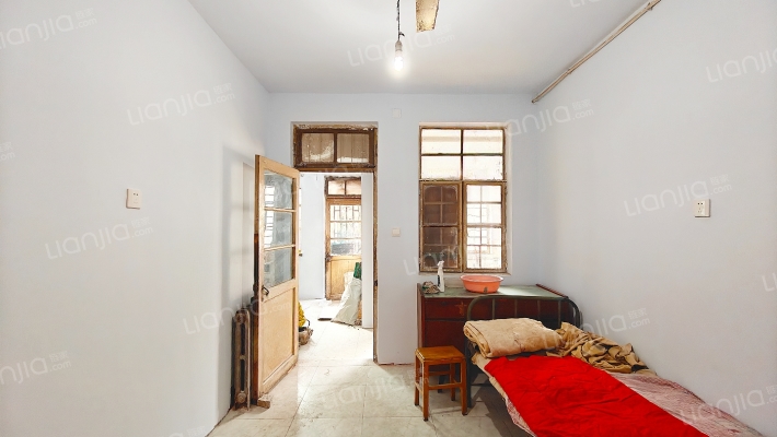 南关中学教职工宿舍二手房实景图