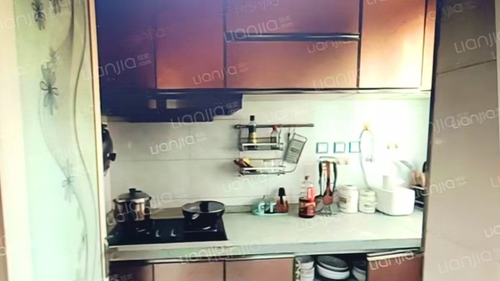 满二，两居室，集中供暖，采光好，优质房源！-厨房