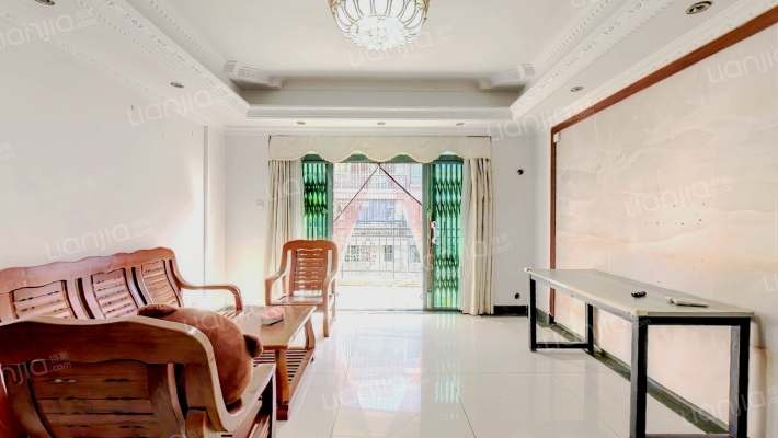 天紫华庭二手房实景图