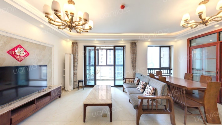 世茂外滩里二手房实景图