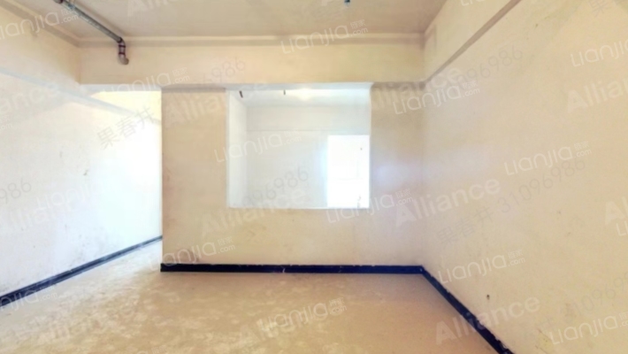 小区距京港澳高速，107国道，北上南下都方便-客厅