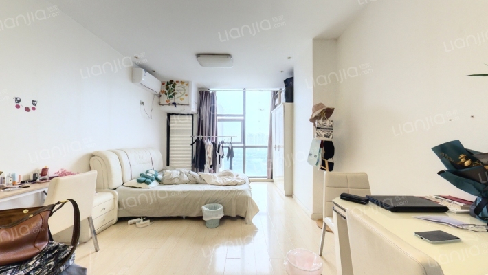 领峯国际二手房实景图