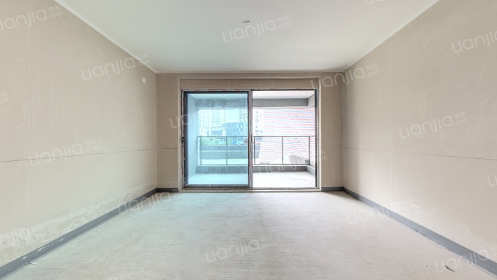 海成长江天玺二手房实景图