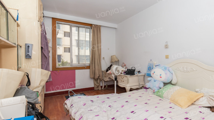 凤美新村二手房实景图