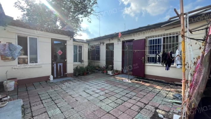 冠云路 独门独院 平房 能过户-花园