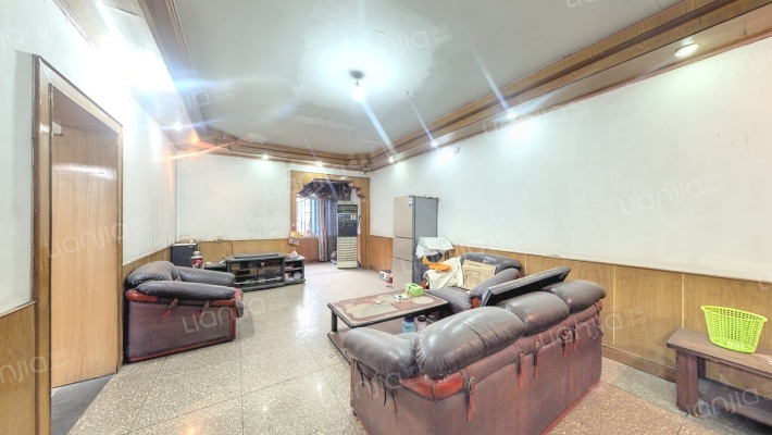 黄金堡普通住宅小区二手房实景图