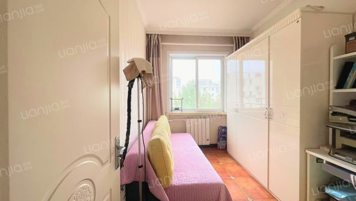 物探家70年大产权    好户型-卧室A