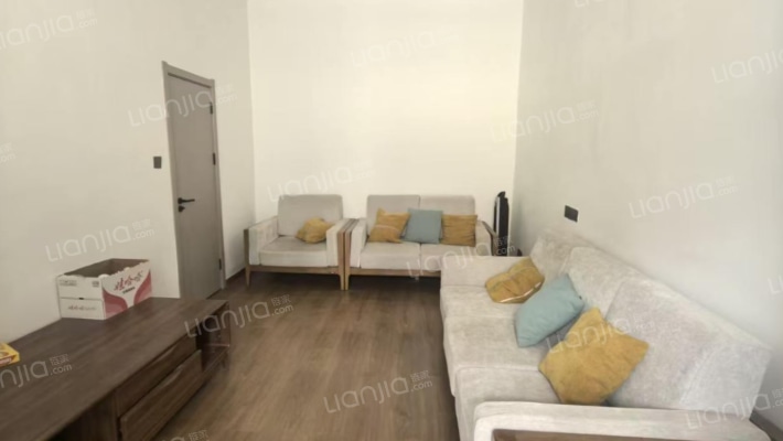 大自然巷二手房实景图