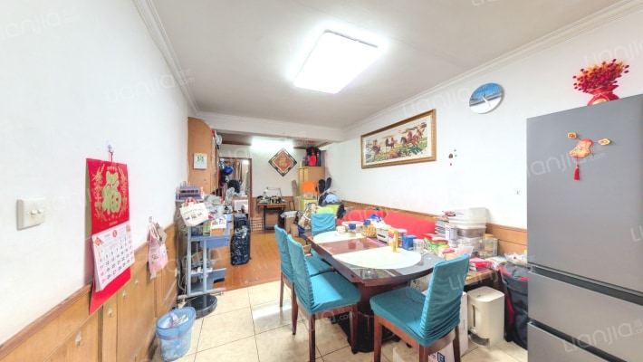 凯旋路104号二手房实景图