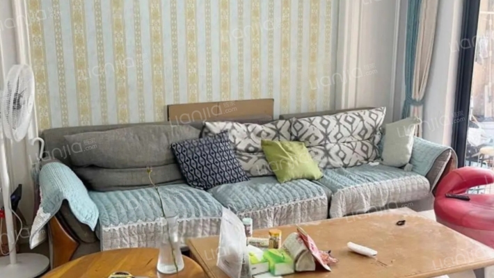 瀚江府二手房实景图