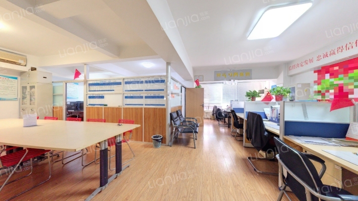 万强艺术家二手房实景图