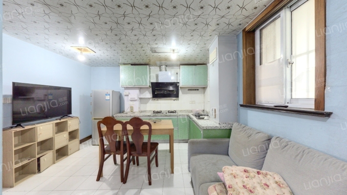 佳宝新村二手房实景图