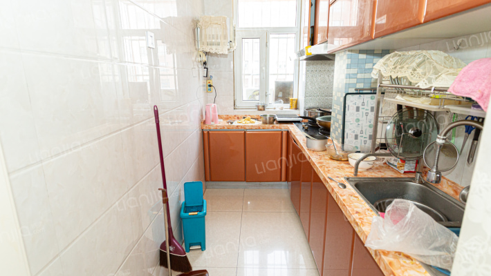 房屋干净整洁 房主自住   家电齐全 拎包入住-厨房