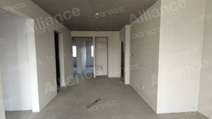 南北通透 一梯两户洋房 有车位 本满二-餐厅