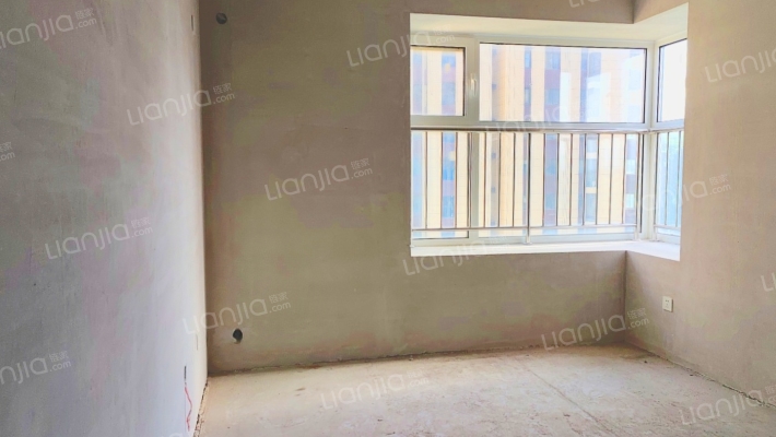 70年大产权，房证满二，次新房，通勤北京，交通方便-卧室A