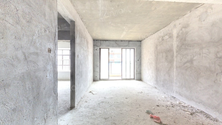 山水芳邻二手房实景图