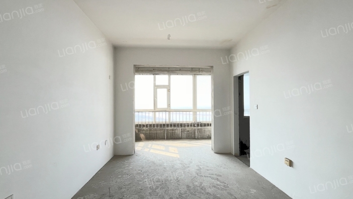 江畔戎庭二手房实景图