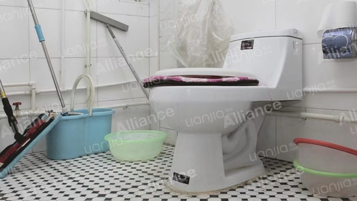 开发区 天地新城 一梯两户 拎包入住-卫生间