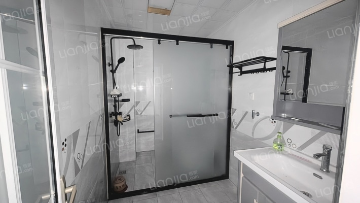 新星小区二期全阳户型，带车位和地下室，精装拎包入住-卫生间