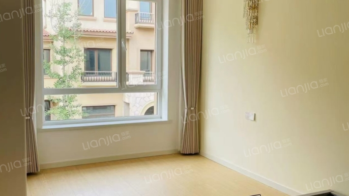 爱伦堡 精装修 直接入住 房本满二-卧室B