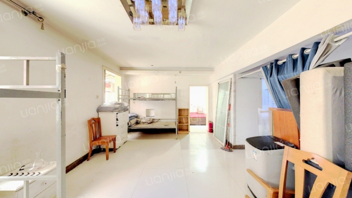 宝地住宅小区二手房实景图