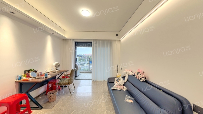 万科卓越珑远未来之光二手房实景图