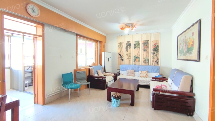 省体育局宿舍二手房实景图