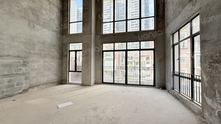 翡翠山城红郡二手房实景图