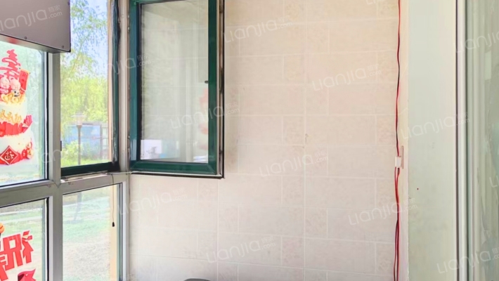 水岸花城，好房源，环境好，交通便利。-卧室