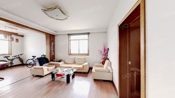 新华路安置楼二手房实景图