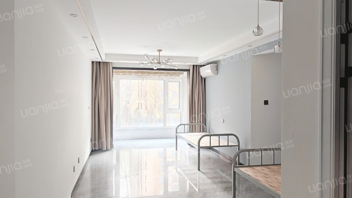 社区规模大 绿化高 幸福物业上市公司，24小时保安！-客厅