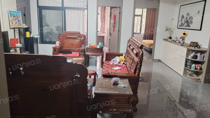 万年路二手房实景图