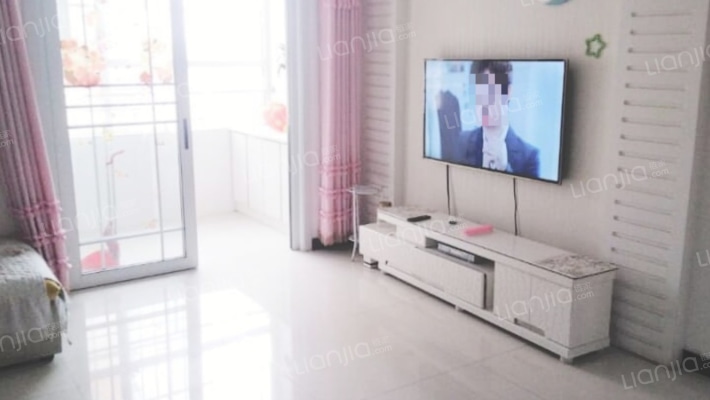 南关房本满二配套齐全大户型三世同堂-客厅