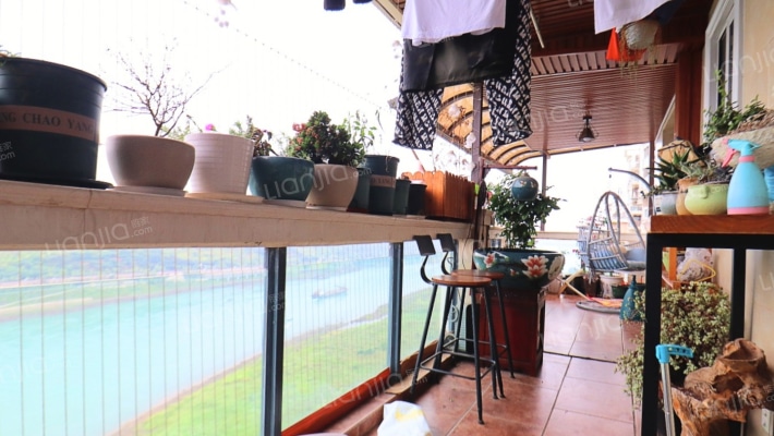 滨江国际三室二厅二卫精装修，拎包入住出售欢迎带看-阳台