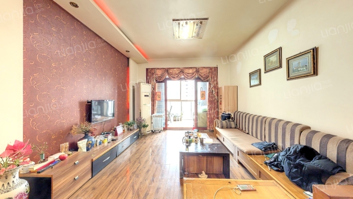 花样年花郡二手房实景图