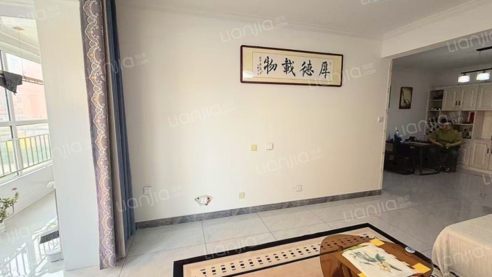 御花园二手房实景图