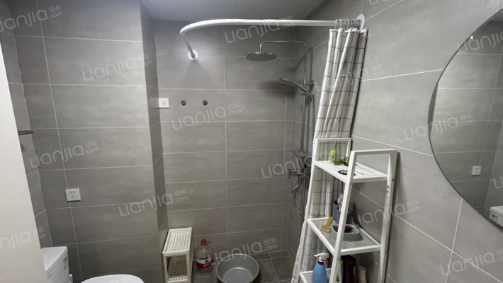 新社区小区环境好，园林式绿化，人车分流，配套齐全-卫生间