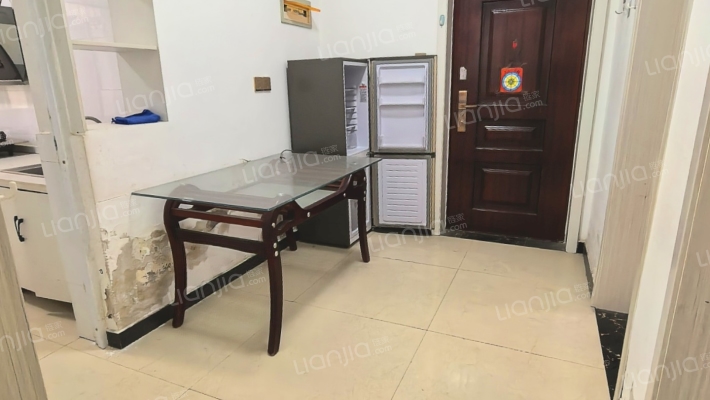 实小家属楼二手房实景图