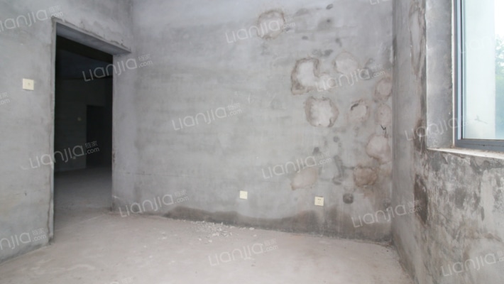 竹语堂 独栋别墅  带100多平小院 房本满五诚意出售-卧室B