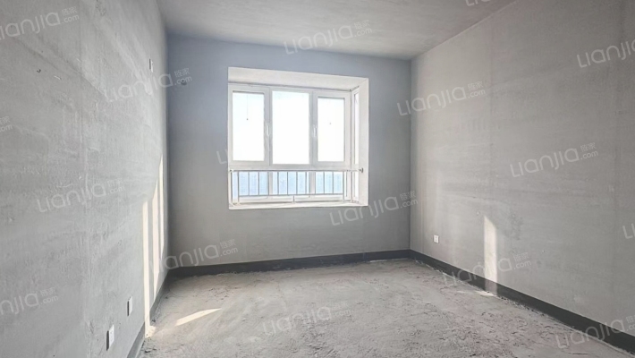 128平洋房 房本满二 毛坯房 户型方正-卧室C