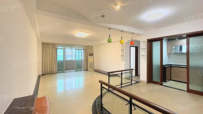 龙华雅苑二手房实景图