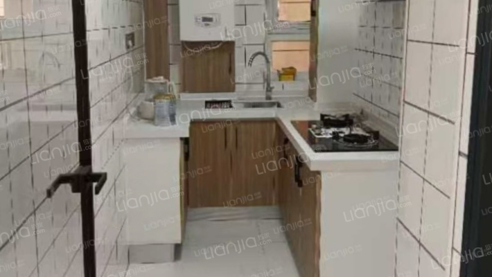 一线河景美宅，标注现房，即买即住-厨房