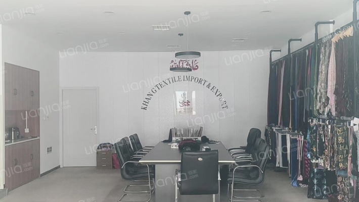 中国轻纺城国贸中心二手房实景图