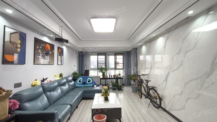 西湖一品B区二手房实景图