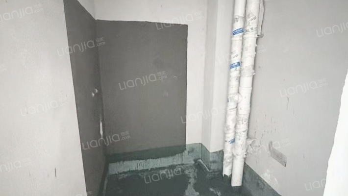 央企现房 集中供暖 南北通透 明厨明卫-卫生间A