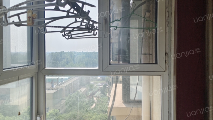 水岸花城，好房源，环境好，交通便利。-阳台