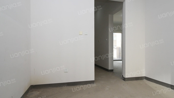 K2狮子城北区 4室2厅 南 北-卧室D