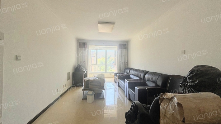 别墅区的平层住宅 环境优美生活舒适安逸.............-客厅