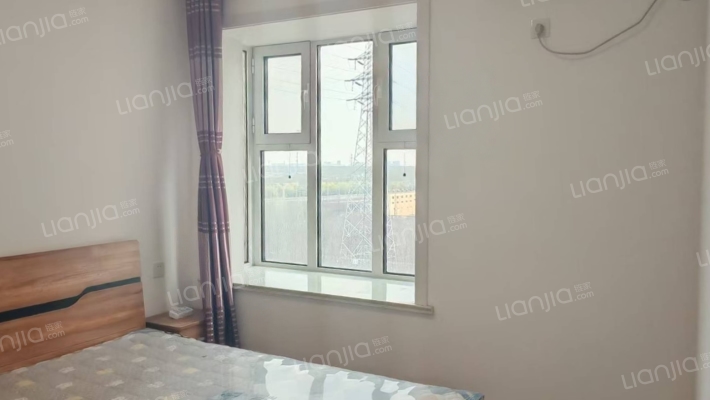 精装修两居室   三利中和城C  全天采光-卧室A